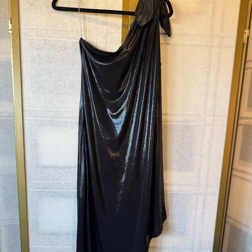 Unique Vintage Black Metallic One-Shoulder Draped Asymmetrical Dress XL / 14